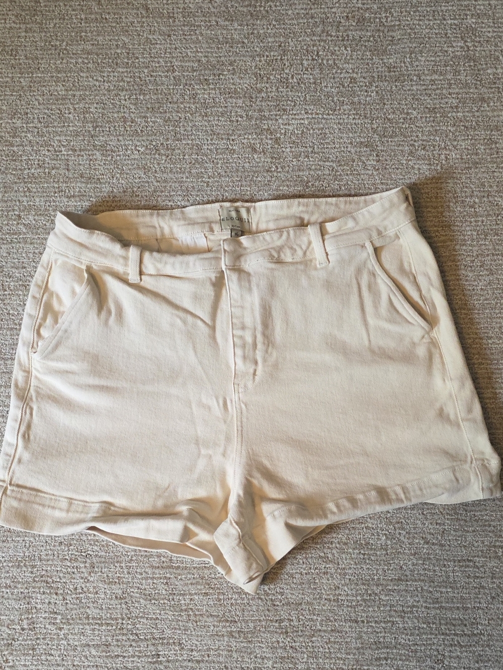 Eloquii High-Waist Cream Women's Denim Shorts. Size 16